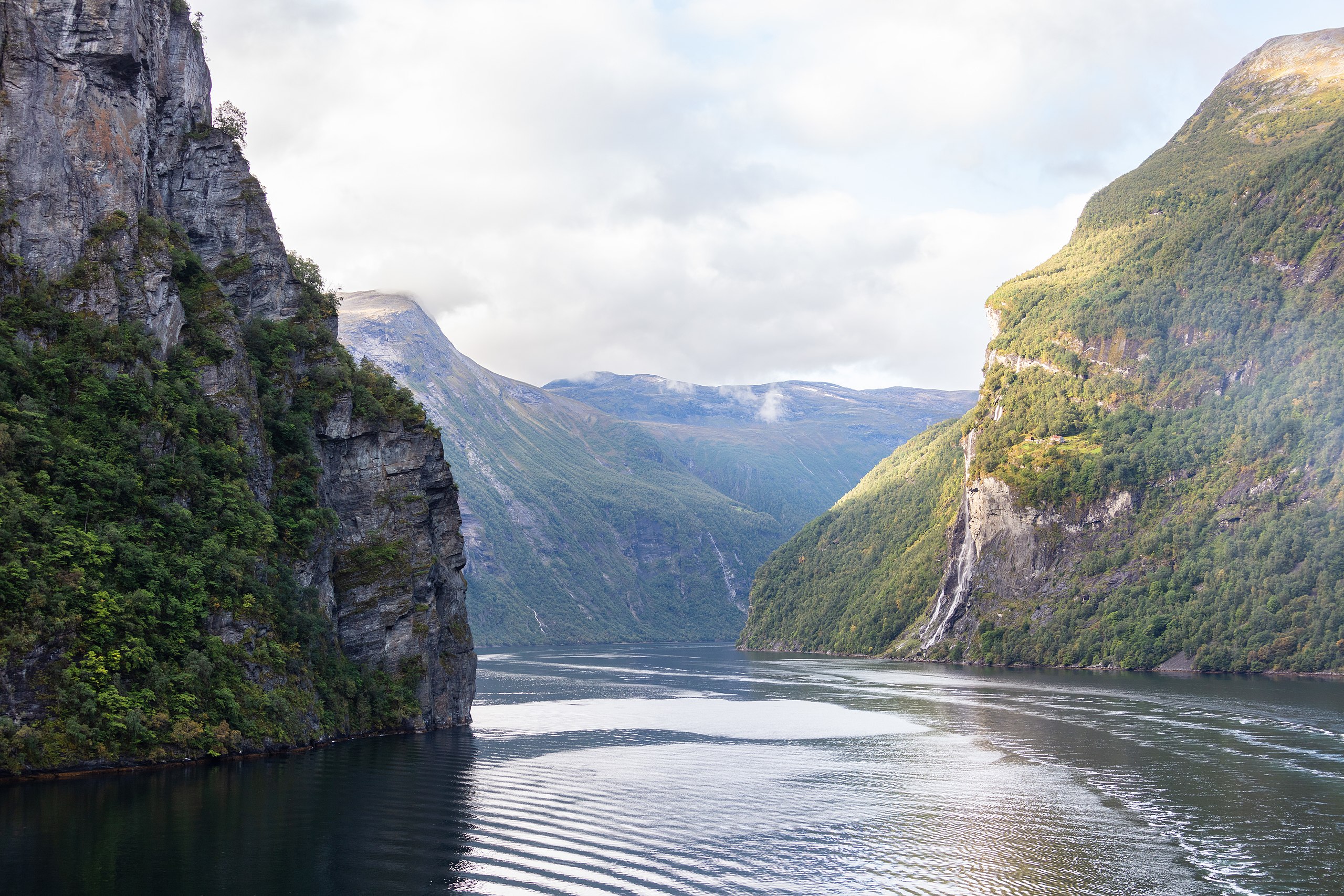 Miniatura: Fiordo de Geiranger